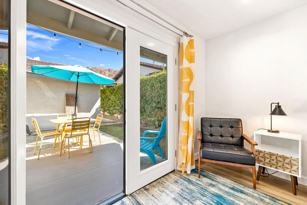 54525 Avenida Carranza