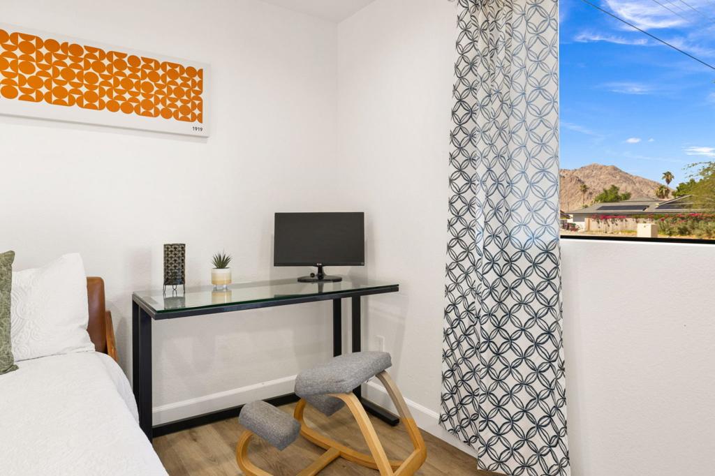 54525 Avenida Carranza