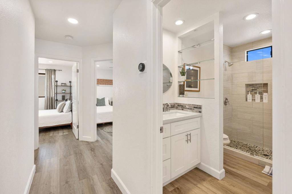 54525 Avenida Carranza