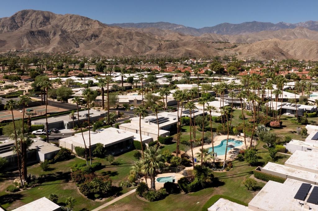 1405 Tamarisk West Street