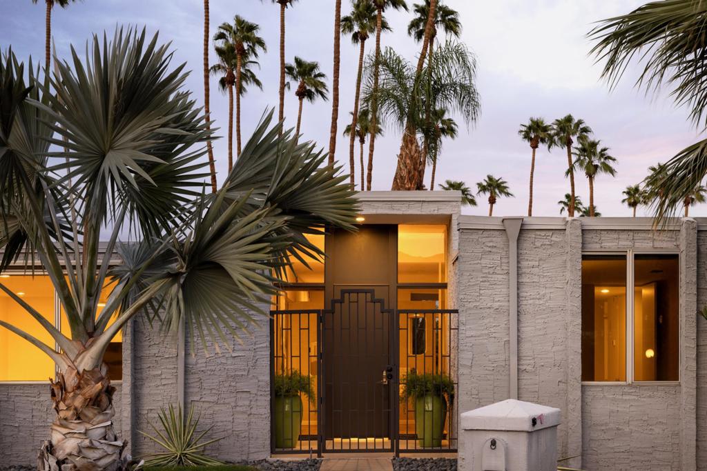 1405 Tamarisk West Street