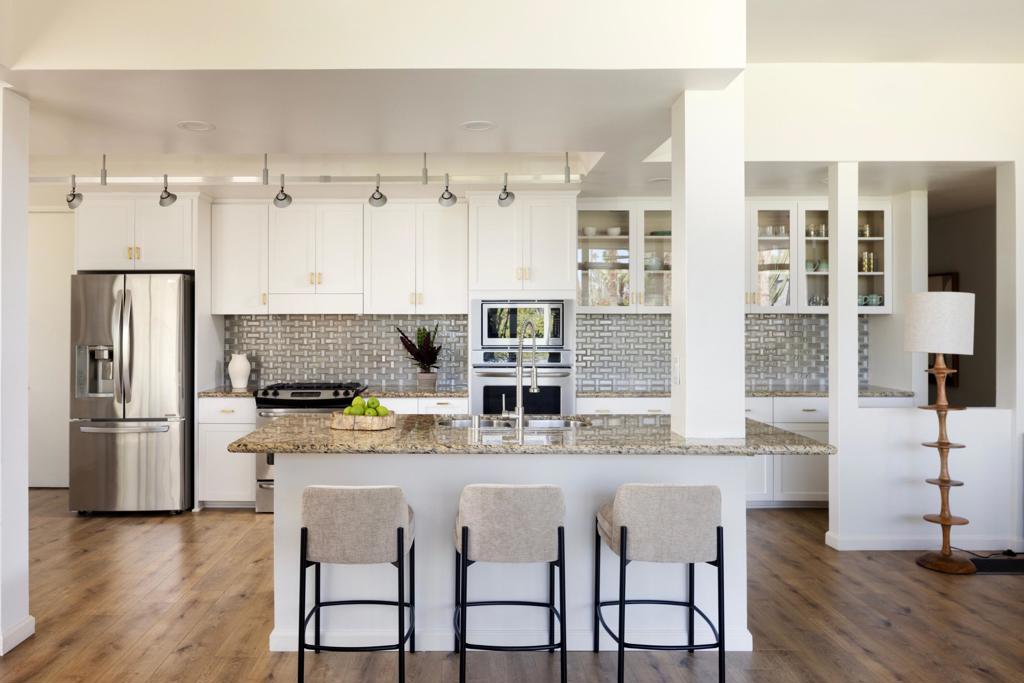 1405 Tamarisk West Street