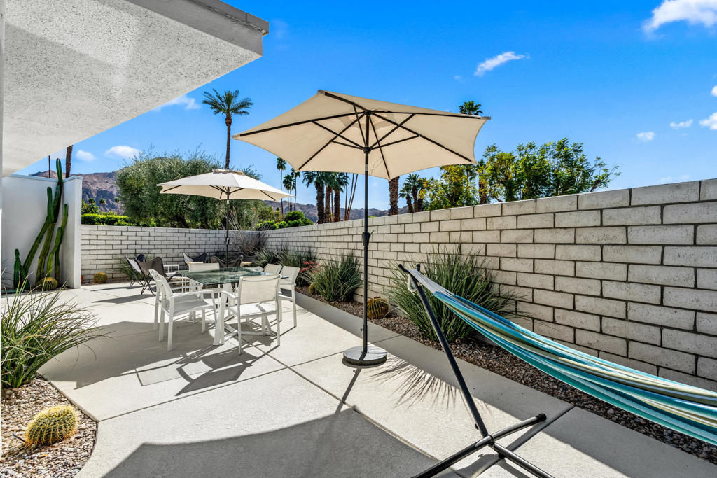 76080 Fairway Drive