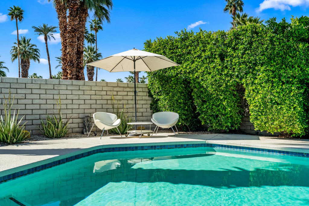 76080 Fairway Drive