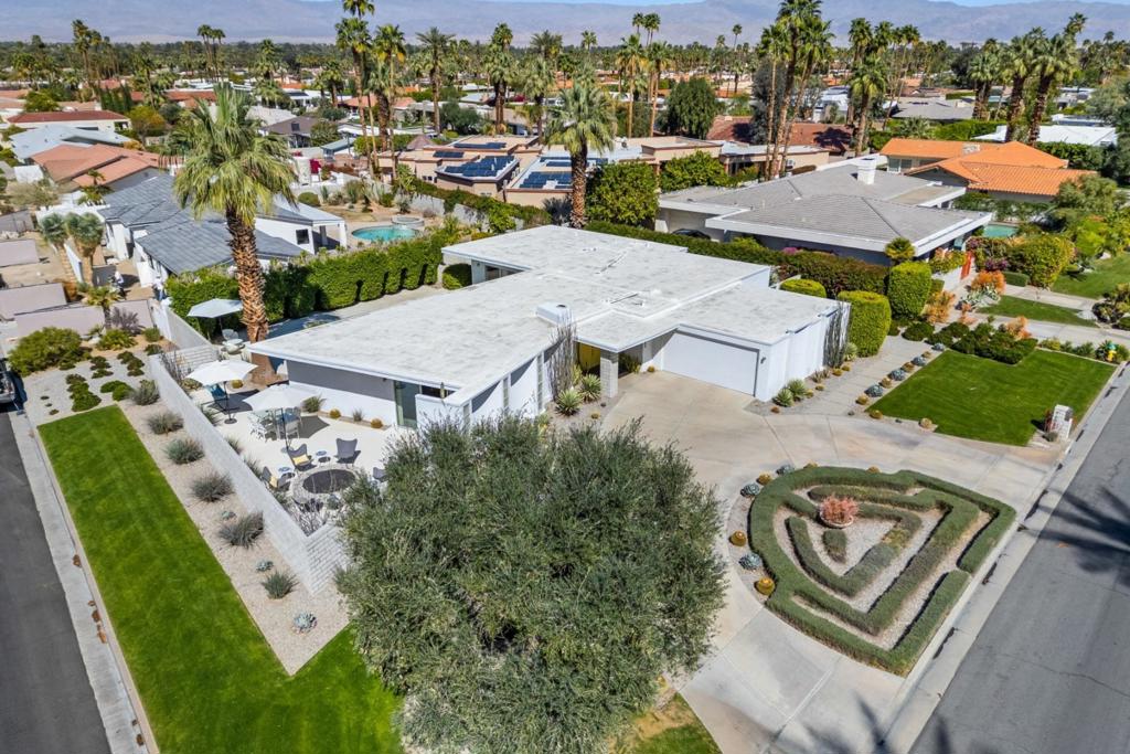 76080 Fairway Drive