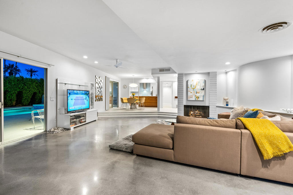 76080 Fairway Drive