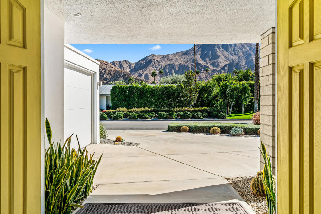 76080 Fairway Drive