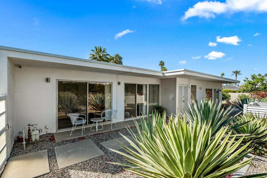 76080 Fairway Drive