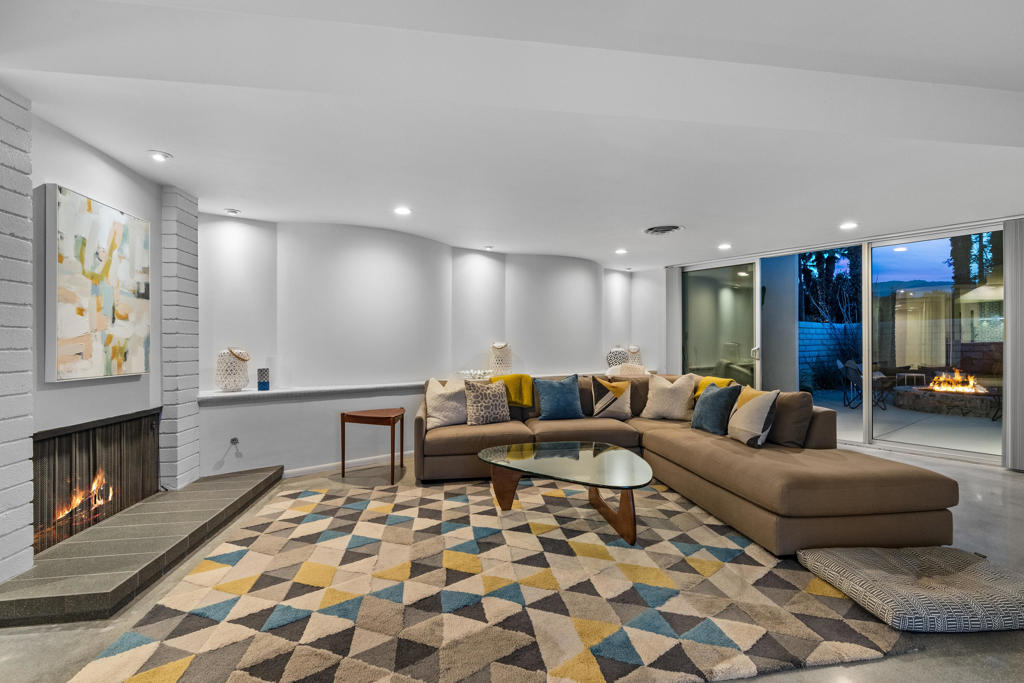 76080 Fairway Drive