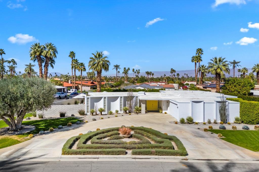 76080 Fairway Drive