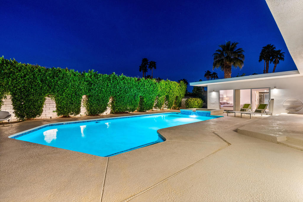 76080 Fairway Drive