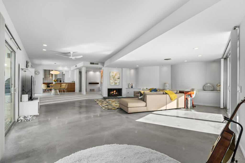 76080 Fairway Drive