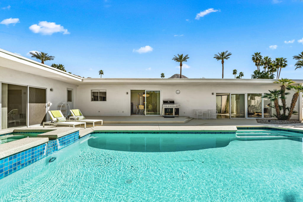 76080 Fairway Drive