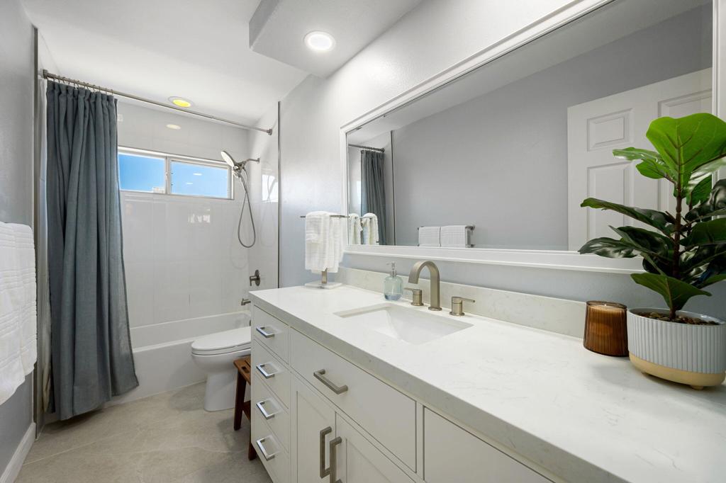 78524 San Marino Court