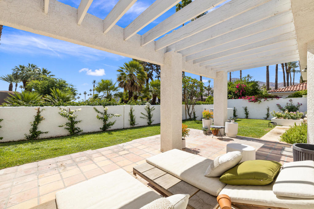 75465 Montecito Drive