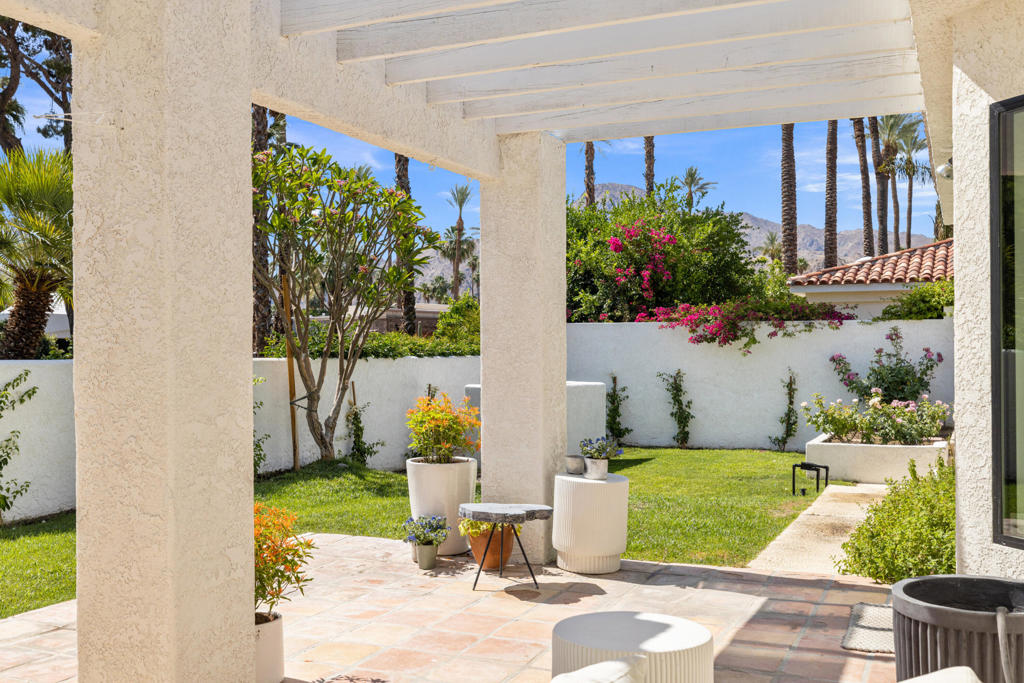 75465 Montecito Drive