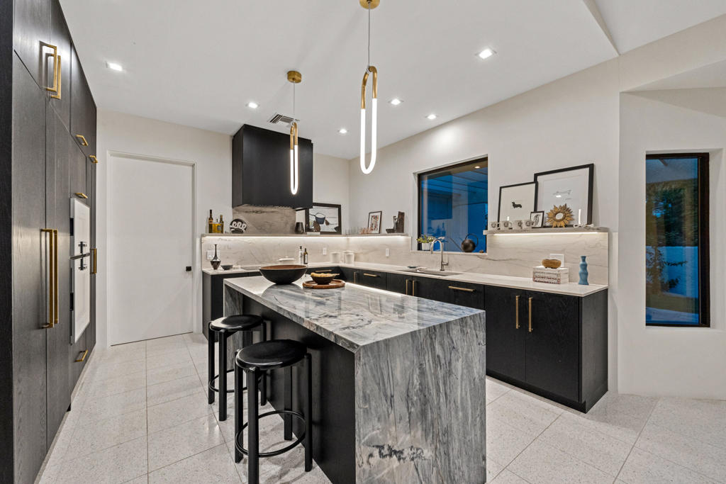 75465 Montecito Drive