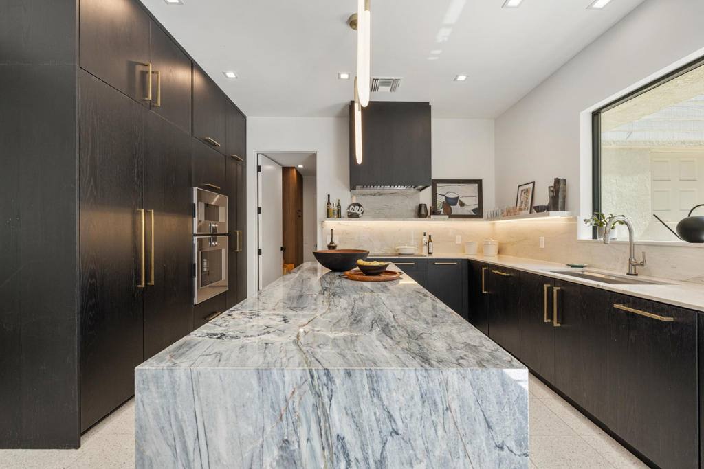 75465 Montecito Drive