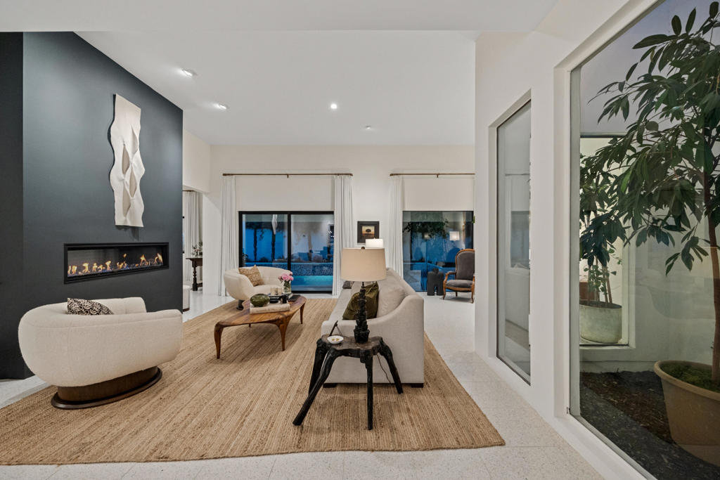 75465 Montecito Drive