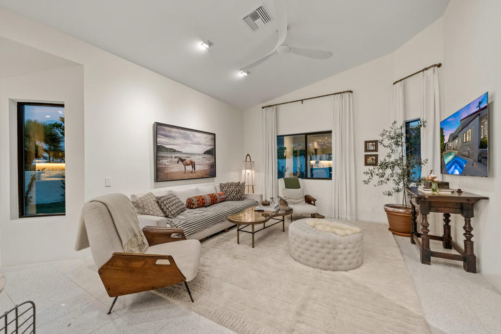 75465 Montecito Drive