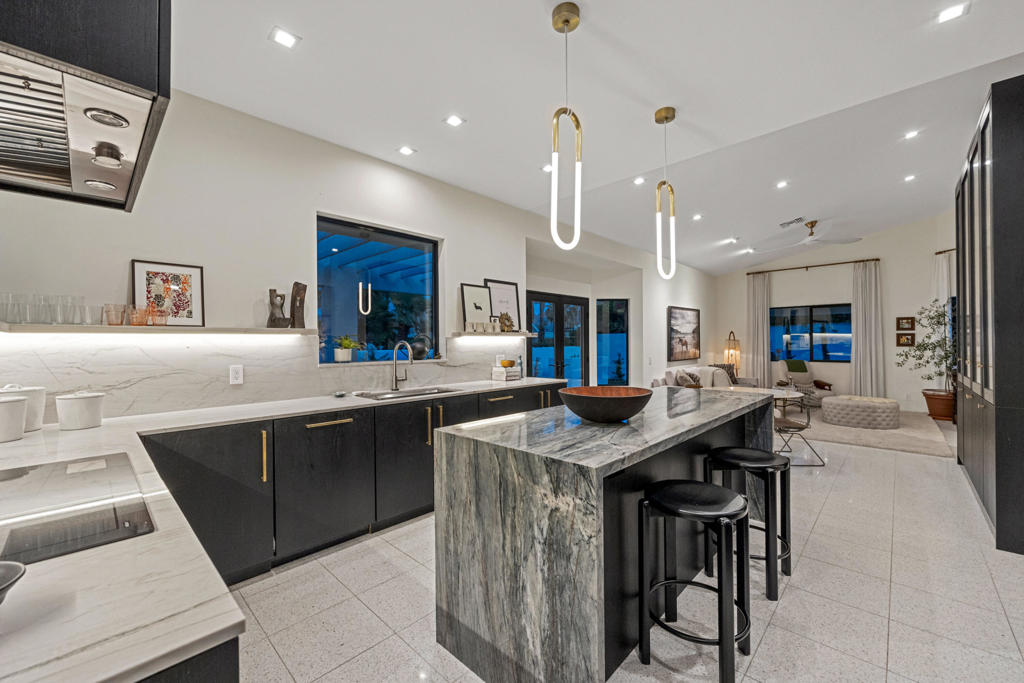 75465 Montecito Drive