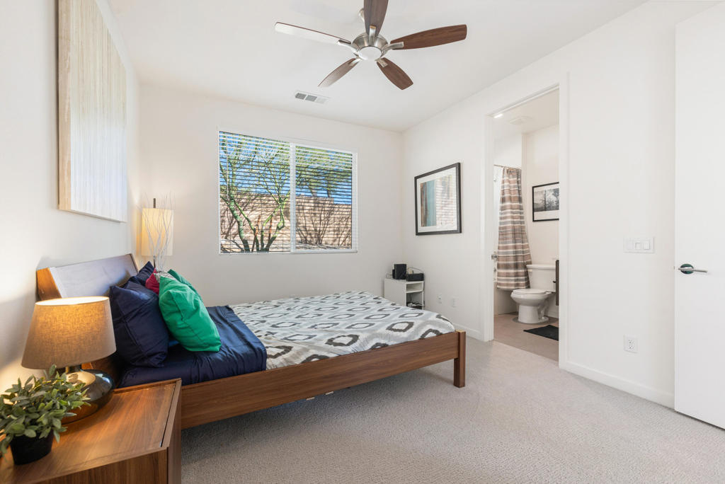 13996 Avenida La Vista