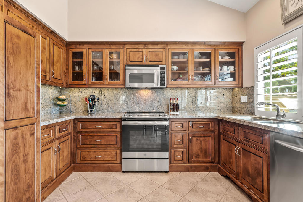 38487 Gazania Circle