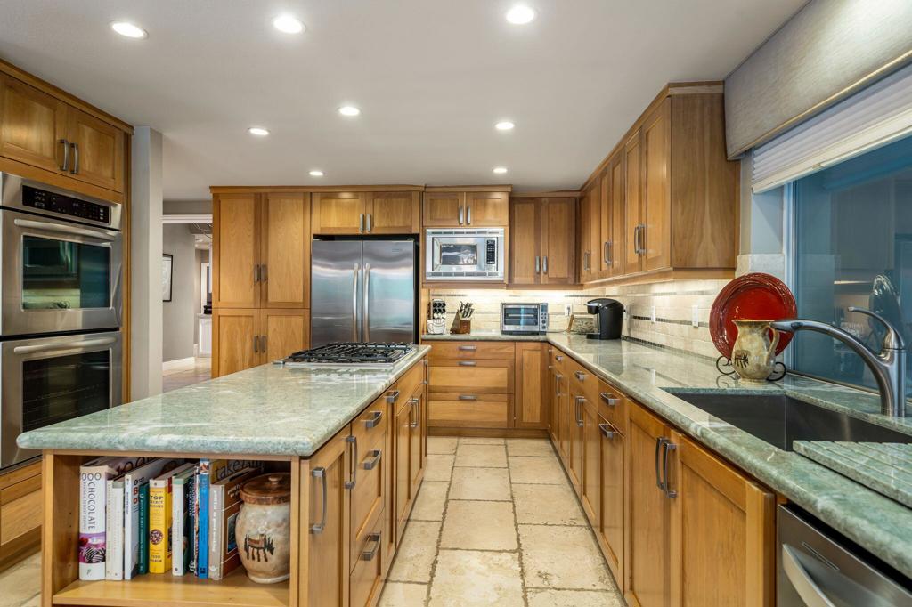 46395 Blackhawk Drive