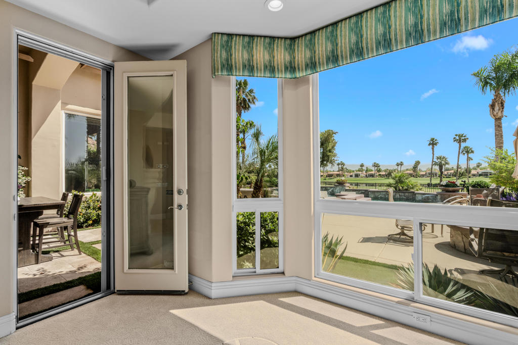 49568 Via Conquistador