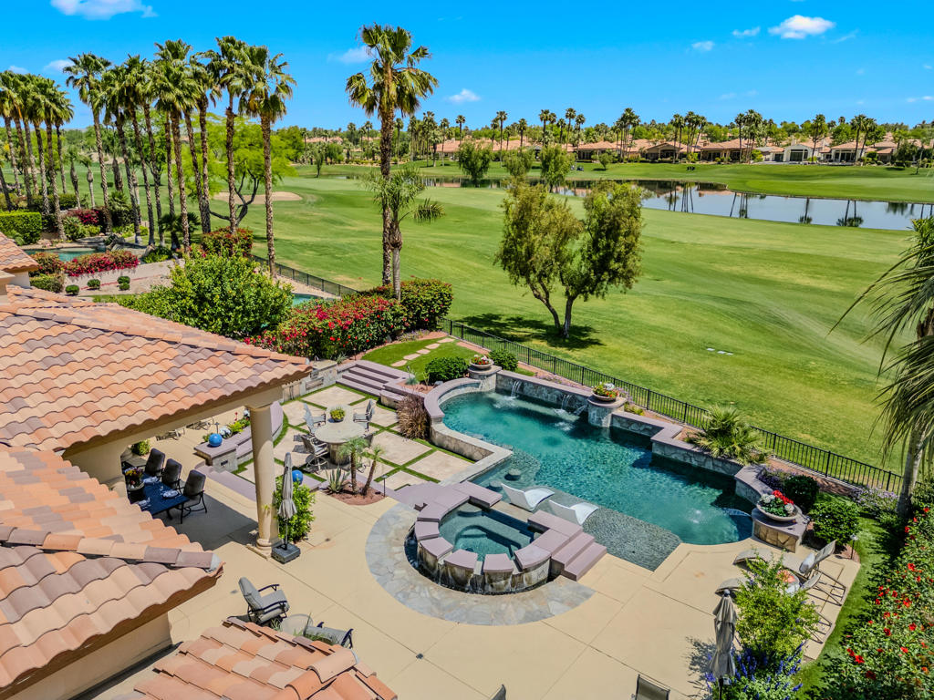 49568 Via Conquistador