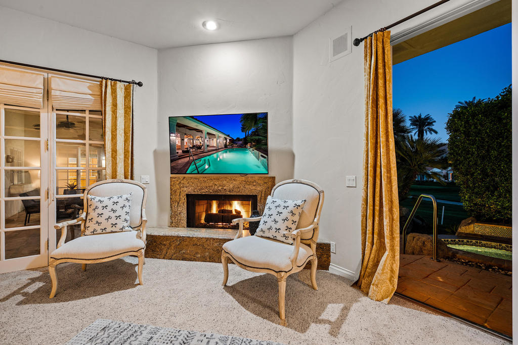 77175 Avenida Arteaga