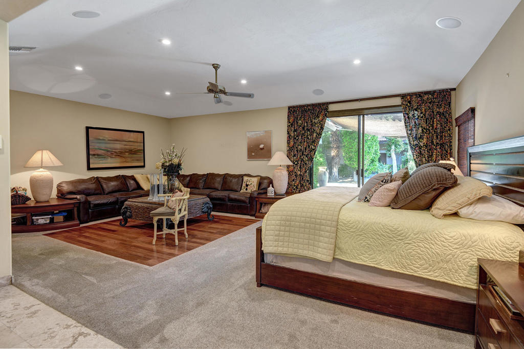 72128 Palm Crest Drive