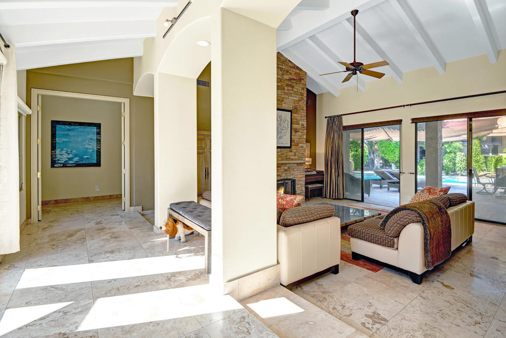 72128 Palm Crest Drive