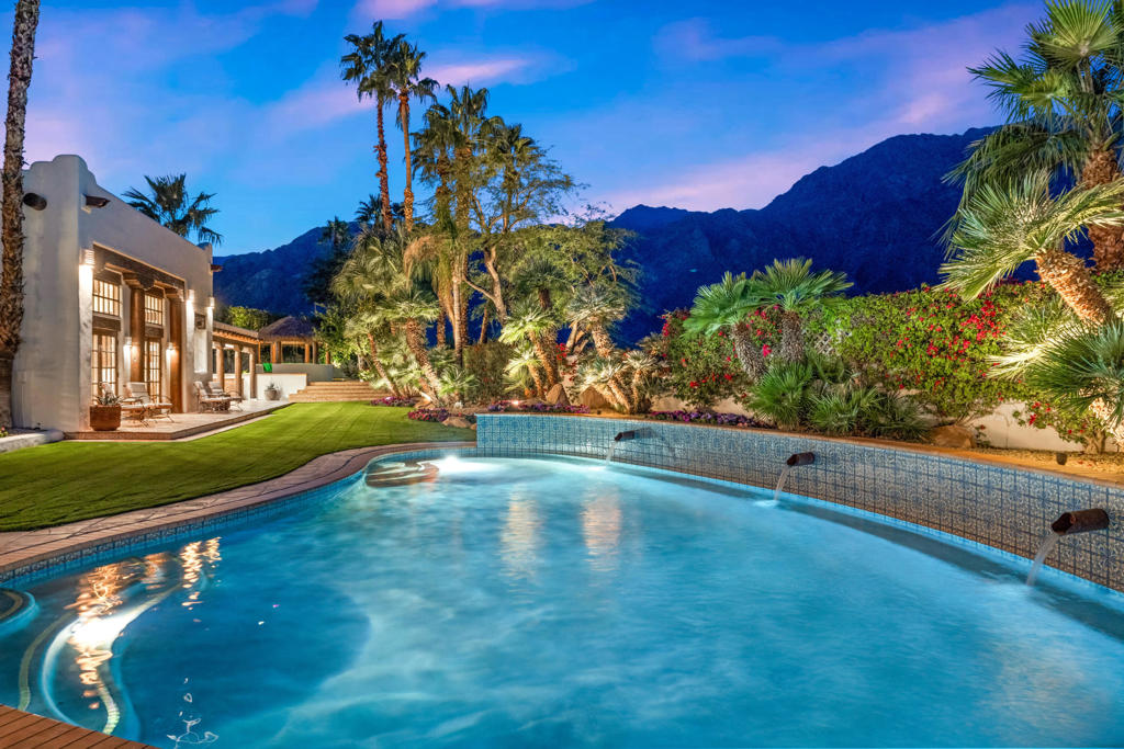 53055 Avenida Juarez