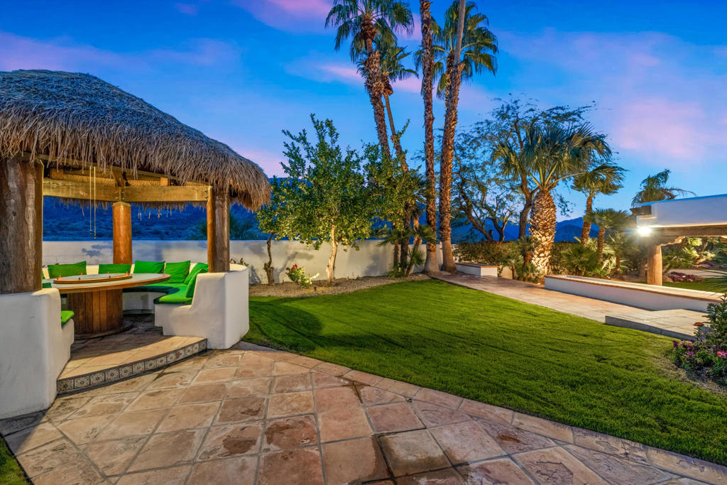 53055 Avenida Juarez