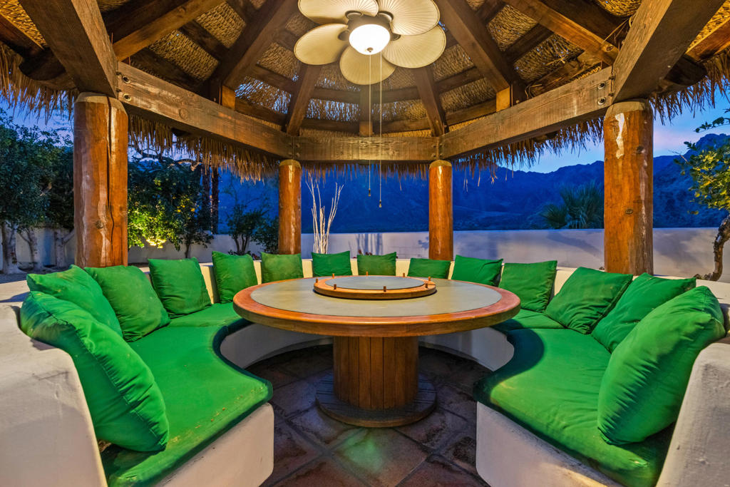 53055 Avenida Juarez