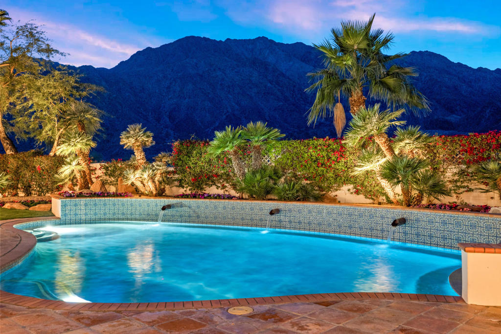 53055 Avenida Juarez