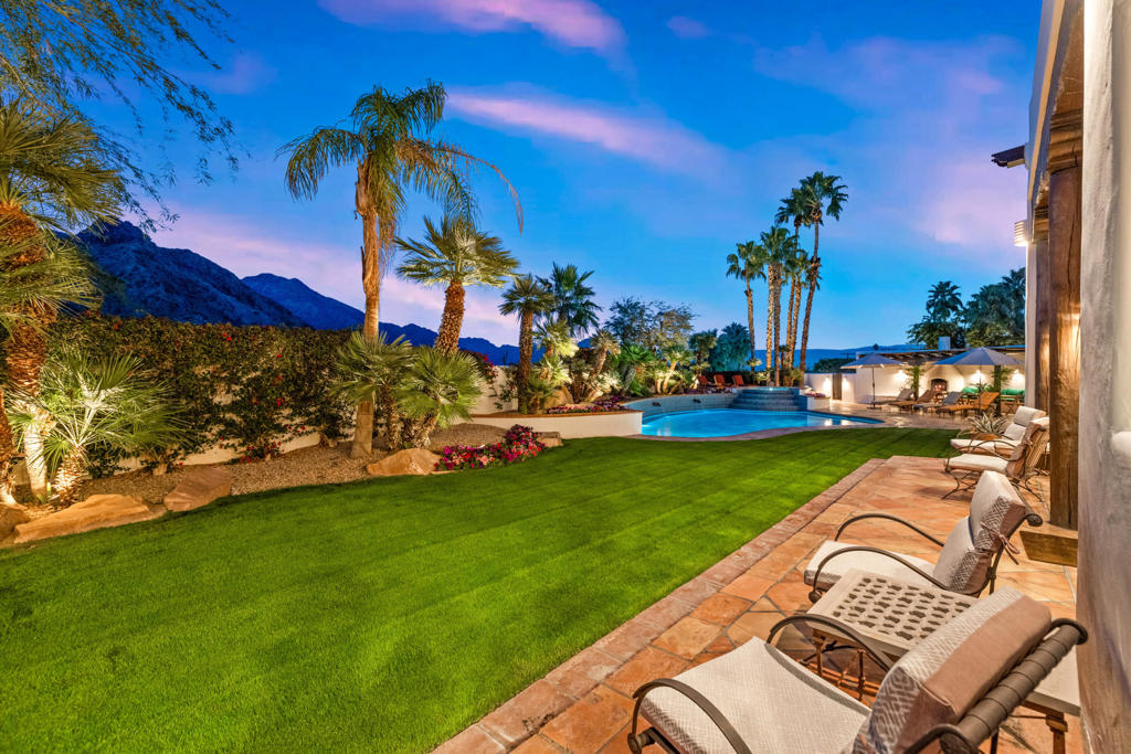 53055 Avenida Juarez