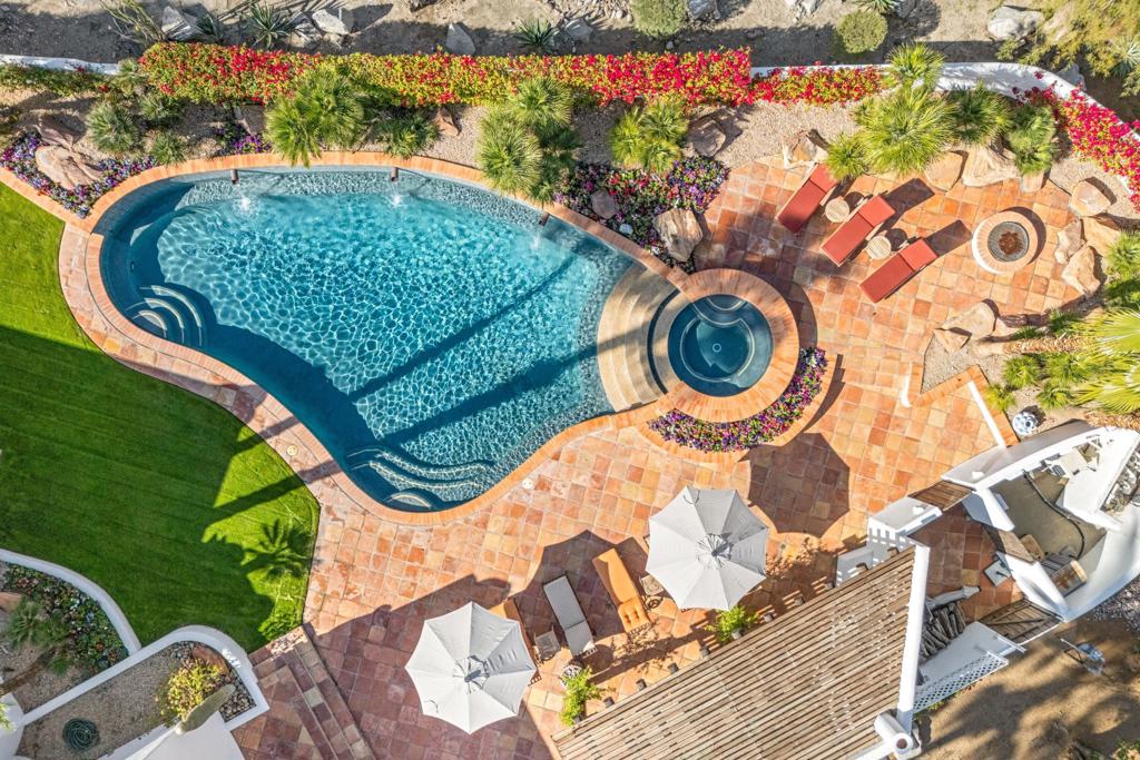 53055 Avenida Juarez