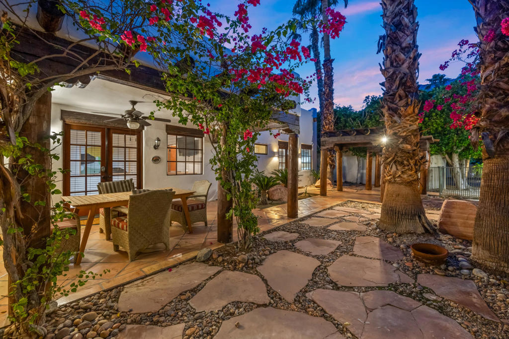 53055 Avenida Juarez