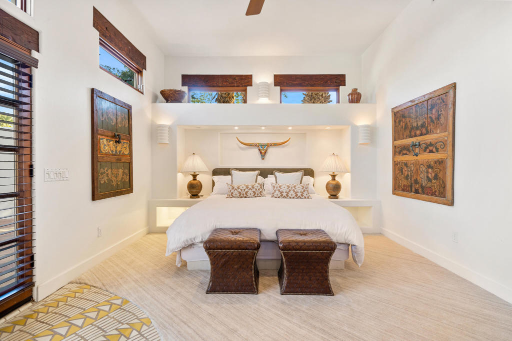 53055 Avenida Juarez