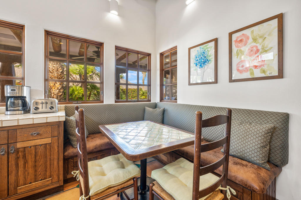 53055 Avenida Juarez