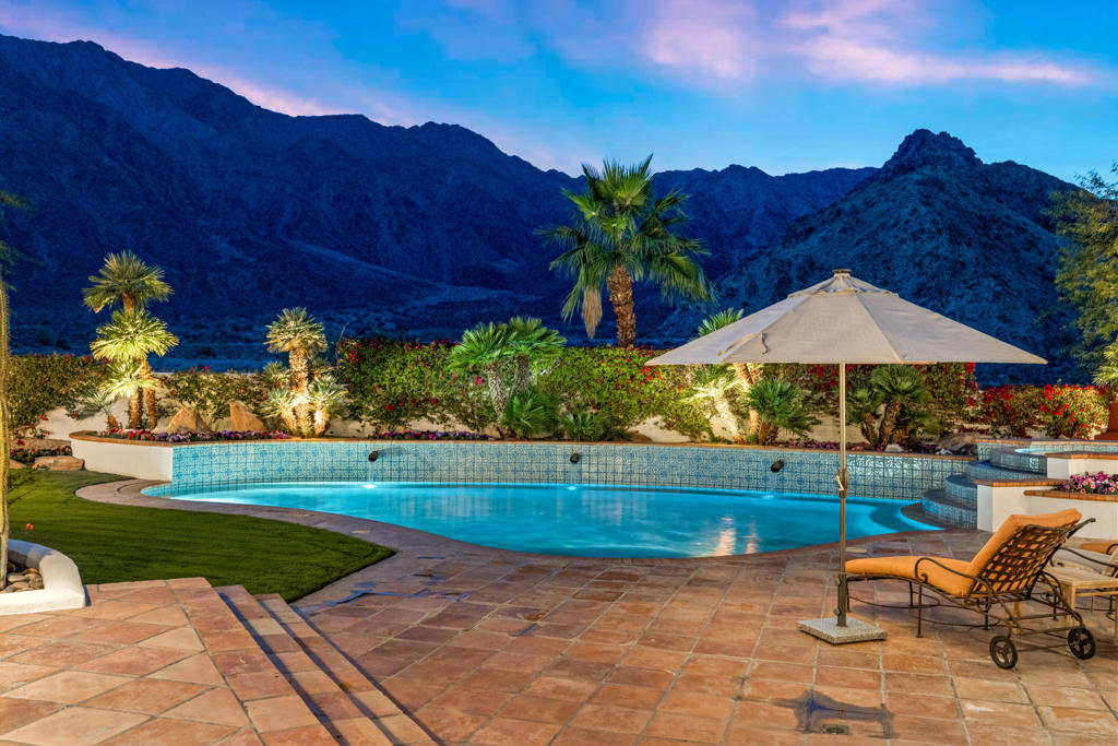 53055 Avenida Juarez