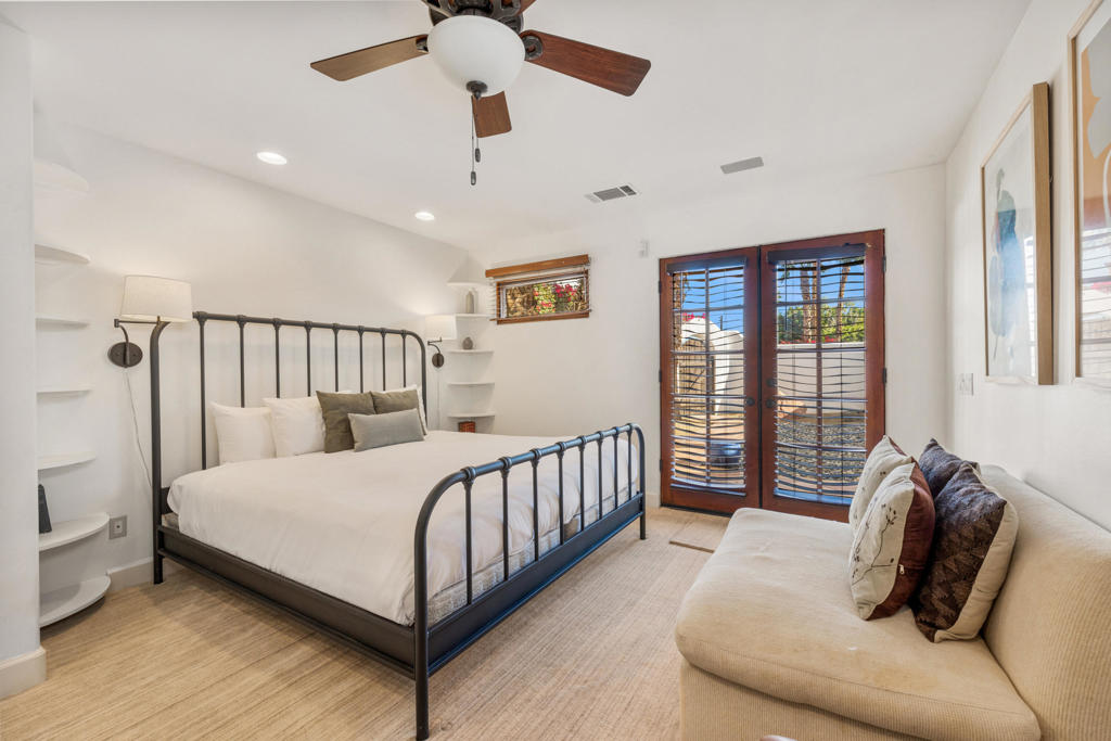 53055 Avenida Juarez