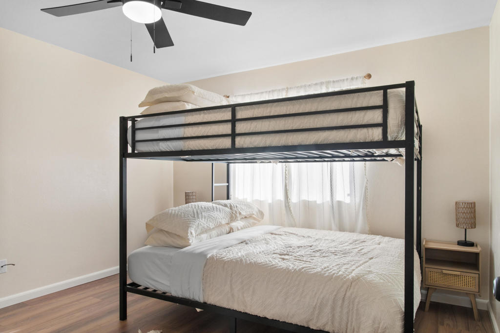 7607 Lucerne Vista Avenue