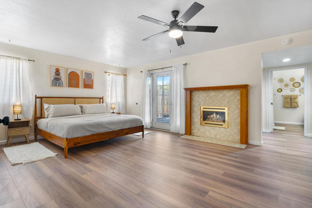 7607 Lucerne Vista Avenue