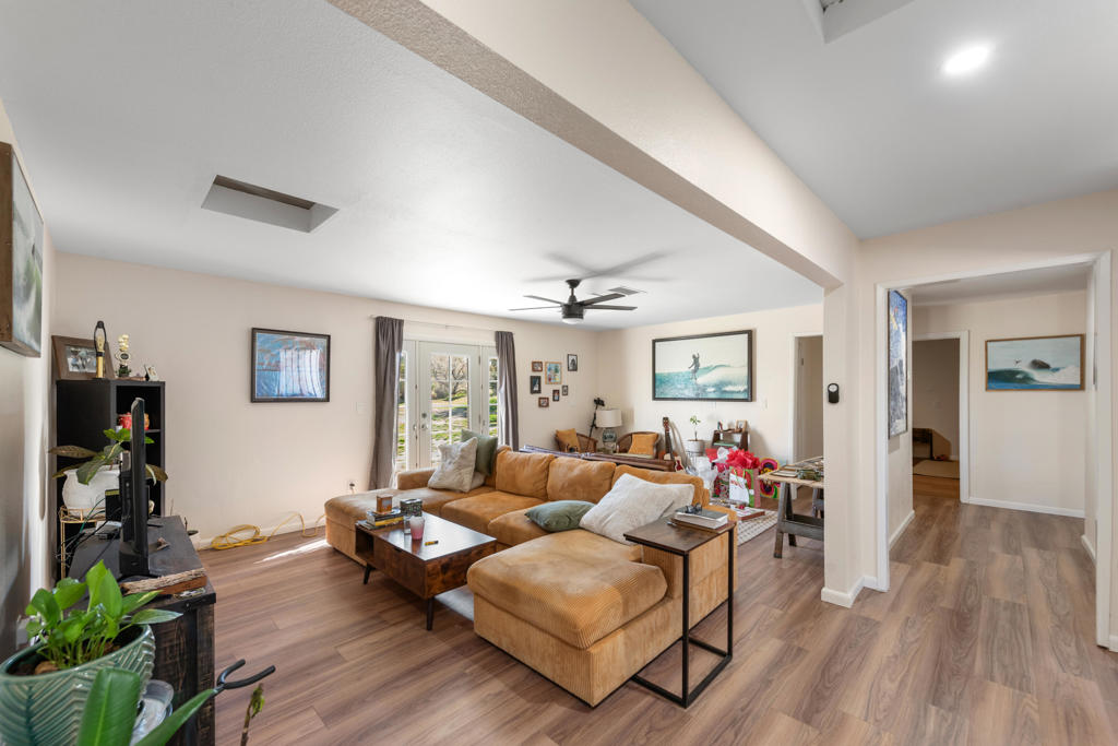 7607 Lucerne Vista Avenue