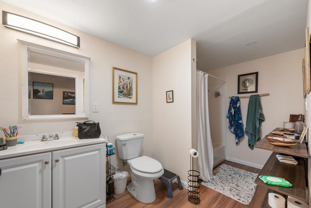 7607 Lucerne Vista Avenue