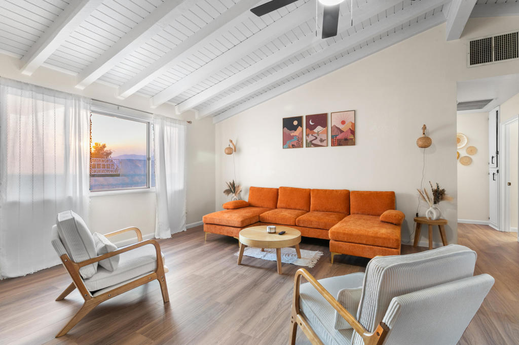 7607 Lucerne Vista Avenue