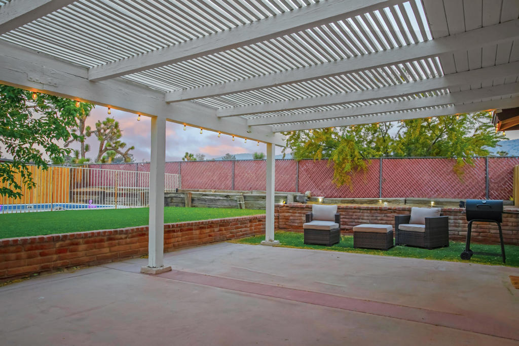 7607 Lucerne Vista Avenue